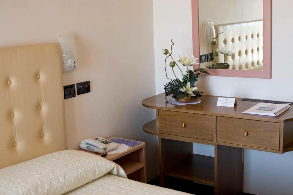 Hotel Strand Bellaria-Igea Marina Dış mekan fotoğraf